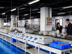 سرعت قابل تنظیم سانتریفیوژ آزمایشگاه پزشکی رومیزی نوع روتور